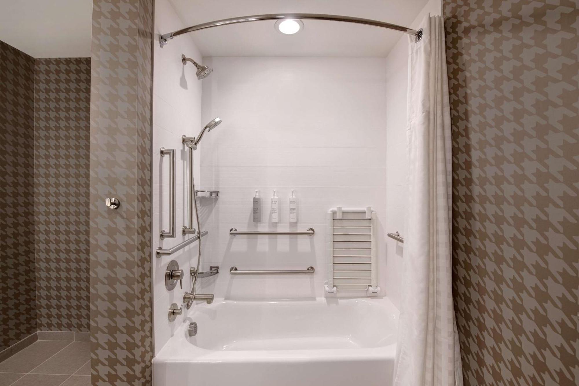 Home2 Suites By Hilton Fayetteville North Eksteriør bilde