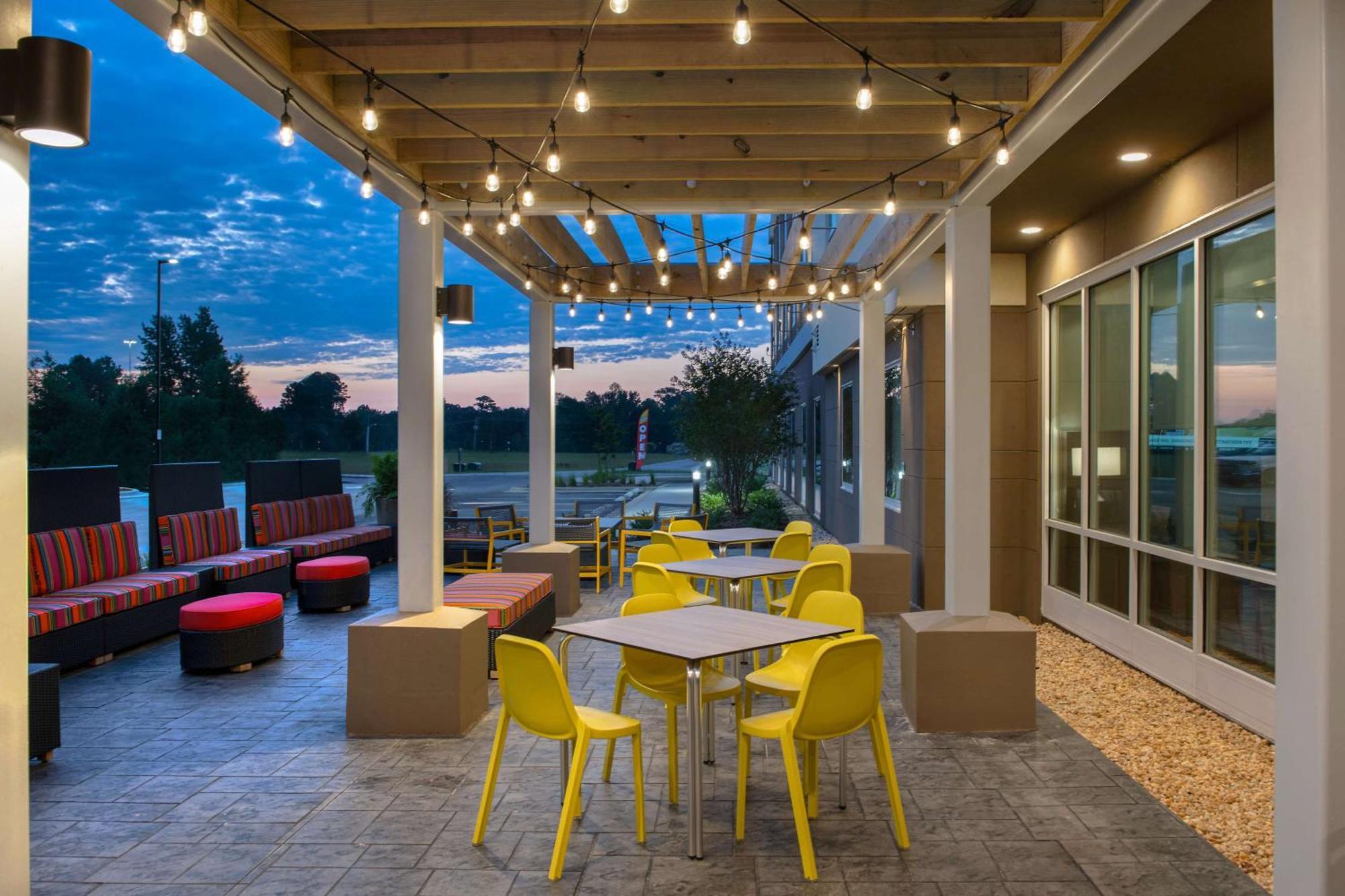 Home2 Suites By Hilton Fayetteville North Eksteriør bilde