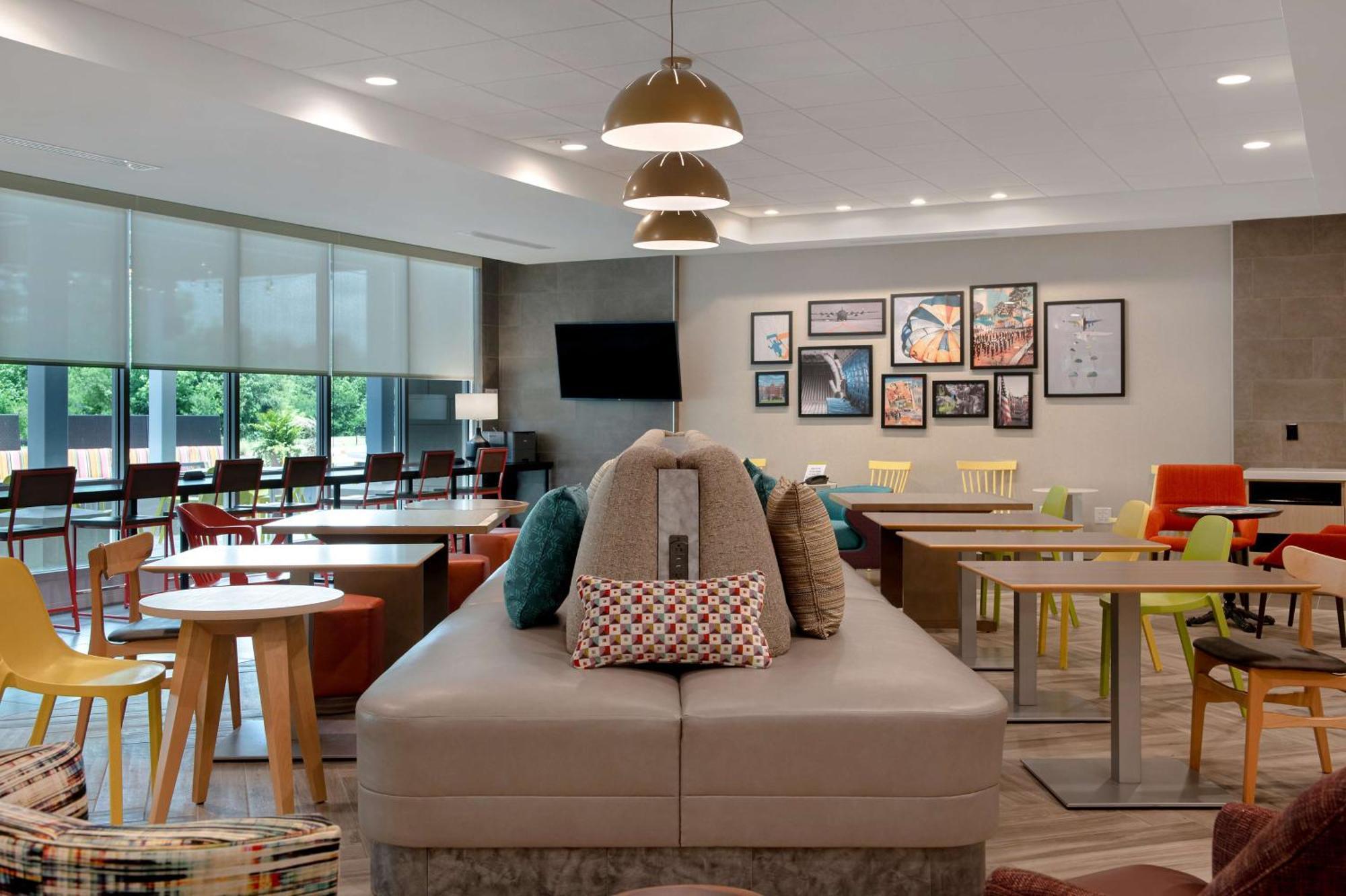 Home2 Suites By Hilton Fayetteville North Eksteriør bilde