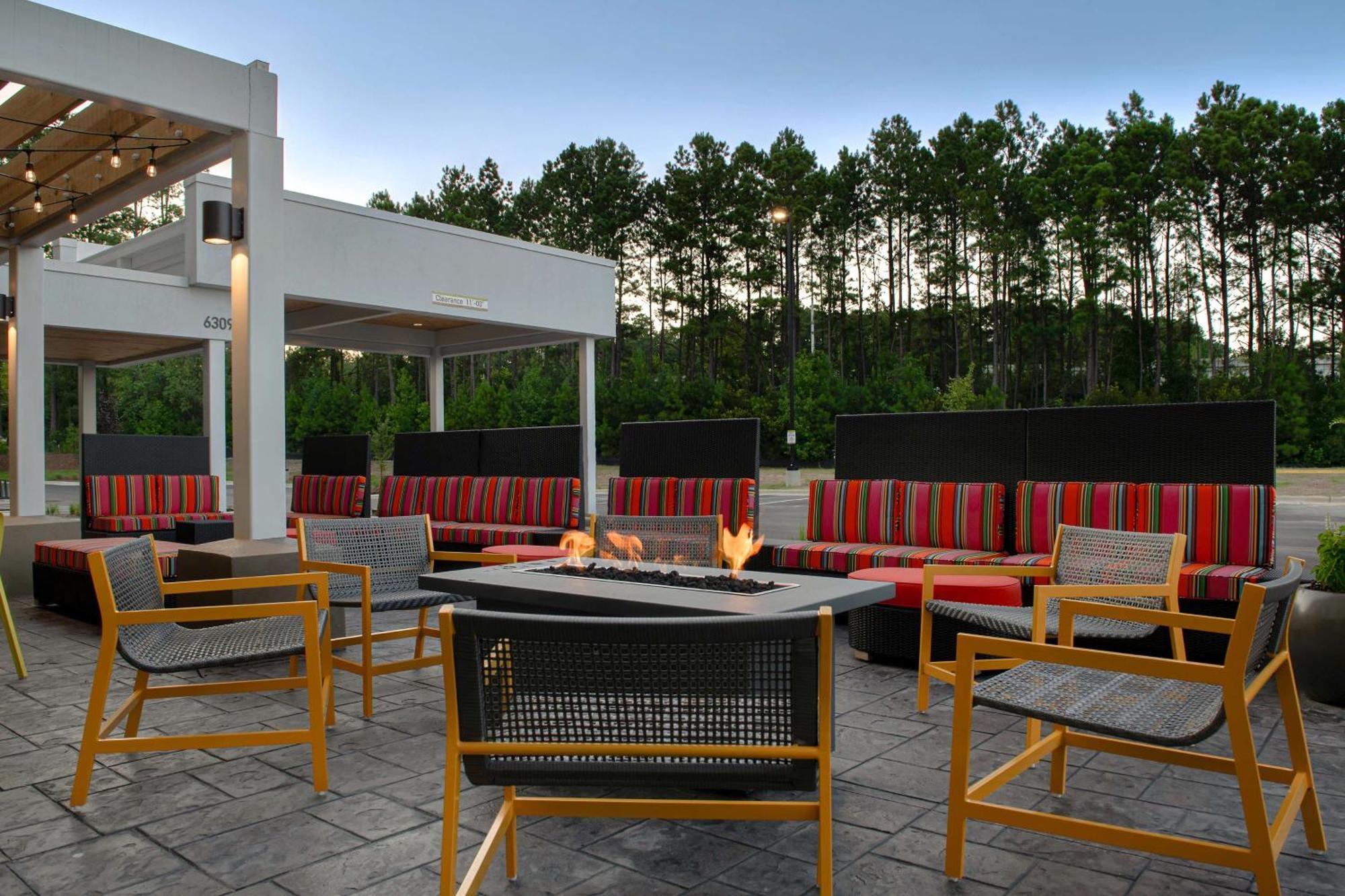 Home2 Suites By Hilton Fayetteville North Eksteriør bilde